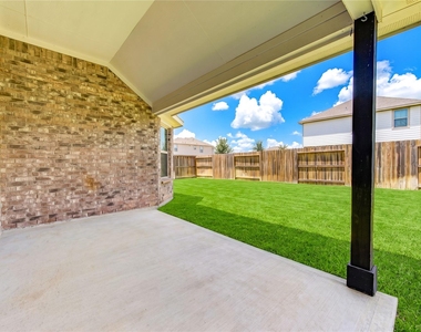 101 Sunray Creek Drive - Photo Thumbnail 37