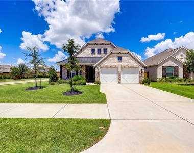 101 Sunray Creek Drive - Photo Thumbnail 39