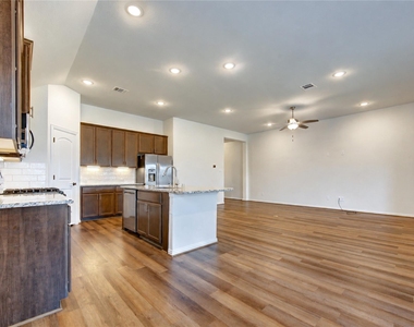 101 Sunray Creek Drive - Photo Thumbnail 25