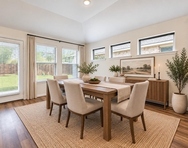 101 Sunray Creek Drive - Photo Thumbnail 8