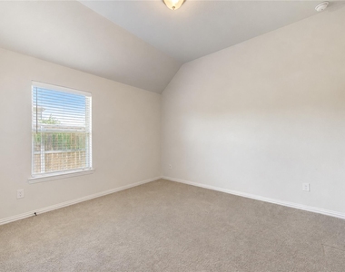 101 Sunray Creek Drive - Photo Thumbnail 34