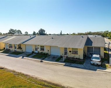 4928 Getner Street - Photo Thumbnail 3