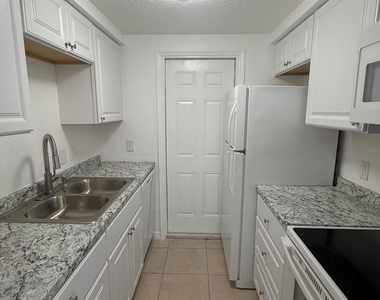 4928 Getner Street - Photo Thumbnail 14