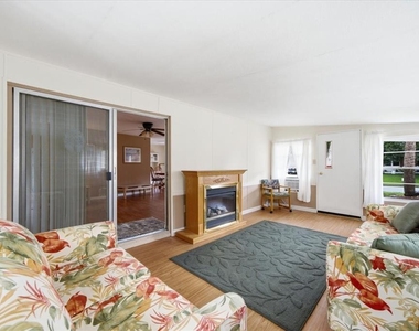 7505 Fairlane Avenue - Photo Thumbnail 25