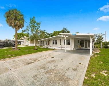 7505 Fairlane Avenue - Photo Thumbnail 1