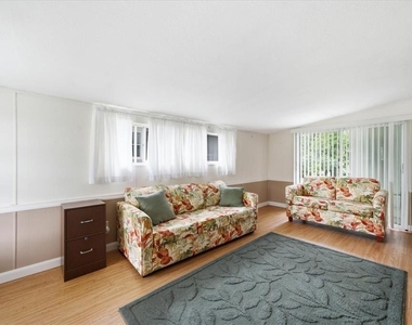 7505 Fairlane Avenue - Photo Thumbnail 23
