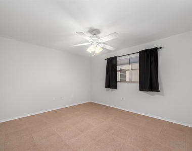 3775 59th Street N - Photo Thumbnail 22