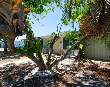 3775 59th Street N - Photo Thumbnail 9