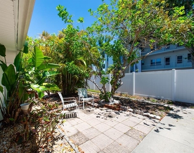 3775 59th Street N - Photo Thumbnail 8