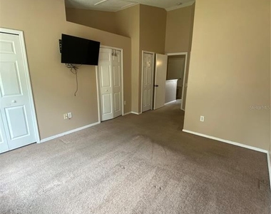 2216 Lake Woodberry Circle - Photo Thumbnail 5