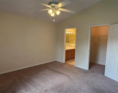 2546 Siena Way - Photo Thumbnail 28