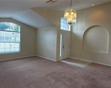 2546 Siena Way - Photo Thumbnail 9