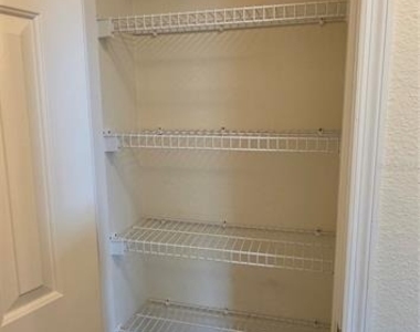 2546 Siena Way - Photo Thumbnail 44