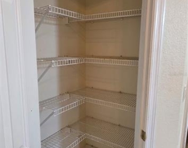 2546 Siena Way - Photo Thumbnail 15
