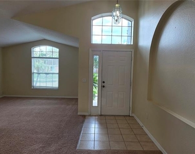 2546 Siena Way - Photo Thumbnail 5