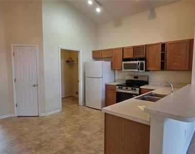 2546 Siena Way - Photo Thumbnail 20