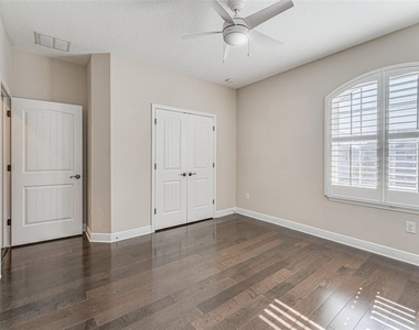 213 S Westland Avenue - Photo Thumbnail 39