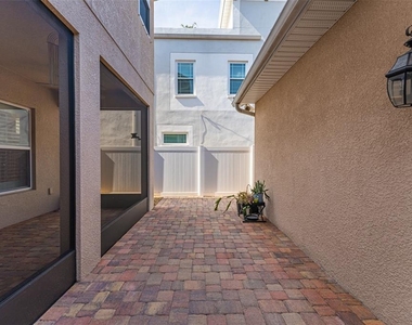 213 S Westland Avenue - Photo Thumbnail 53