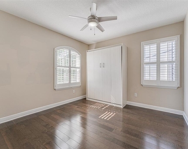 213 S Westland Avenue - Photo Thumbnail 38