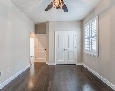 213 S Westland Avenue - Photo Thumbnail 46