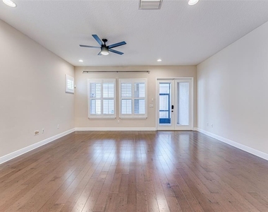 213 S Westland Avenue - Photo Thumbnail 19