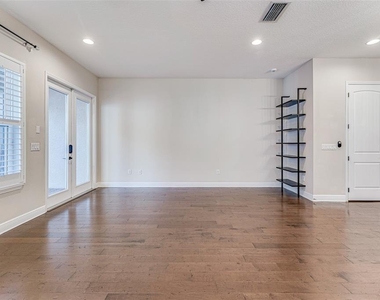 213 S Westland Avenue - Photo Thumbnail 21