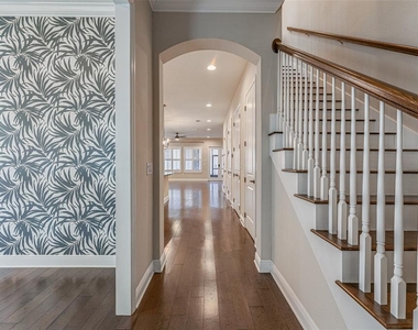 213 S Westland Avenue - Photo Thumbnail 3