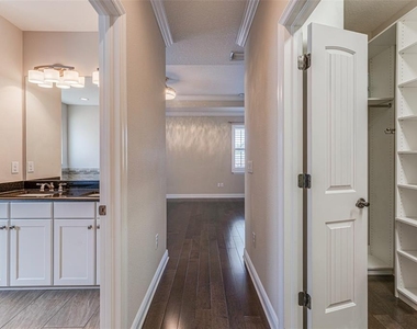 213 S Westland Avenue - Photo Thumbnail 37