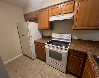 3019 Bonaventure Circle - Photo Thumbnail 5