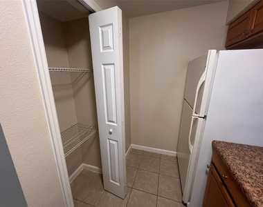3019 Bonaventure Circle - Photo Thumbnail 6