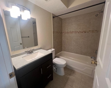 3019 Bonaventure Circle - Photo Thumbnail 11