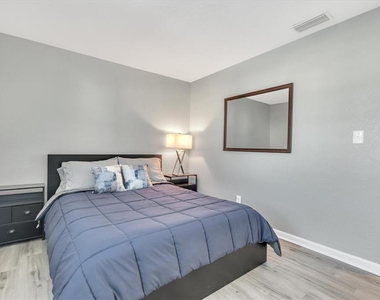 102 Pompano Drive Se - Photo Thumbnail 18