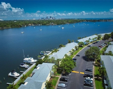 102 Pompano Drive Se - Photo Thumbnail 31