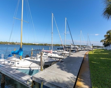 102 Pompano Drive Se - Photo Thumbnail 29
