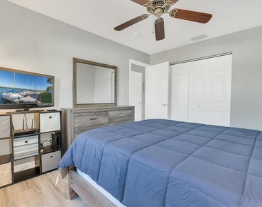 102 Pompano Drive Se - Photo Thumbnail 14