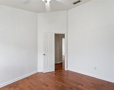 2819 Maguire Drive - Photo Thumbnail 20