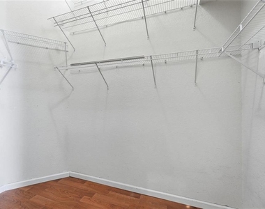 2819 Maguire Drive - Photo Thumbnail 18