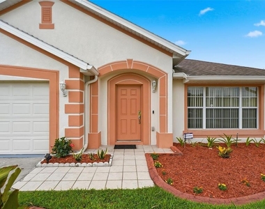 2819 Maguire Drive - Photo Thumbnail 2