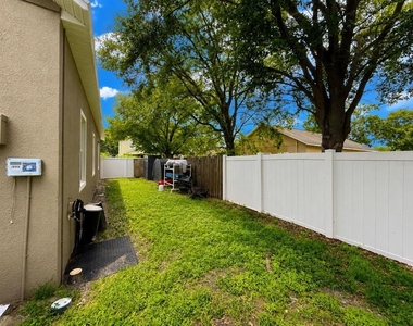 7605 N Dixon Avenue - Photo Thumbnail 21