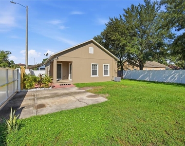 7605 N Dixon Avenue - Photo Thumbnail 18