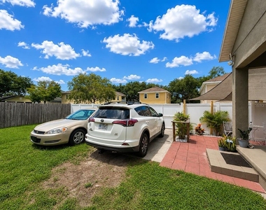 7605 N Dixon Avenue - Photo Thumbnail 19
