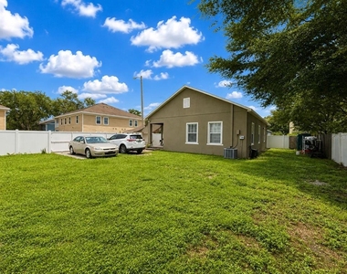 7605 N Dixon Avenue - Photo Thumbnail 22