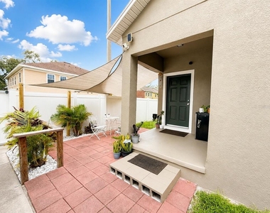 7605 N Dixon Avenue - Photo Thumbnail 17