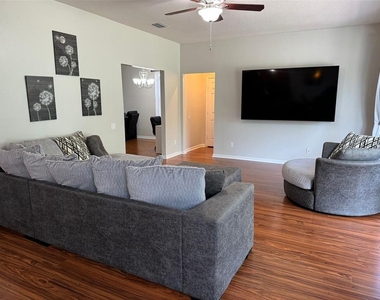 14024 Wake Robin Drive - Photo Thumbnail 3