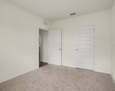 3377 Wakefield Drive - Photo Thumbnail 12