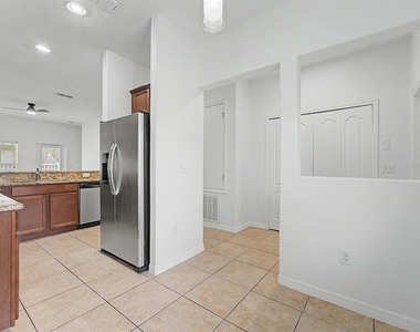 8518 Gablebend Way - Photo Thumbnail 3
