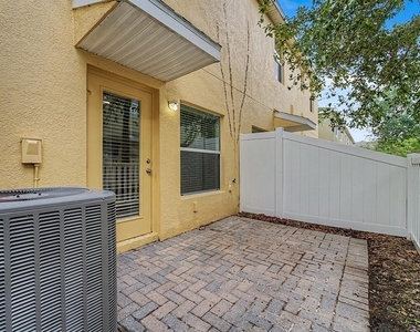 8518 Gablebend Way - Photo Thumbnail 18