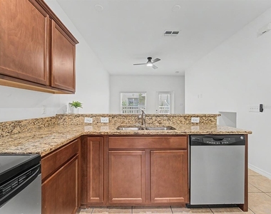8518 Gablebend Way - Photo Thumbnail 5