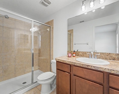 8518 Gablebend Way - Photo Thumbnail 12
