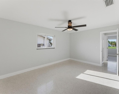 4044 Headsail Drive - Photo Thumbnail 18